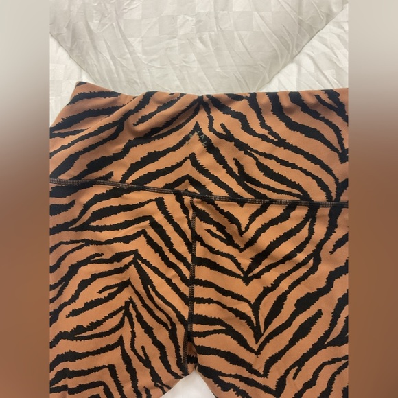 Varley Zebra Print Leggings - Picture 3 of 5